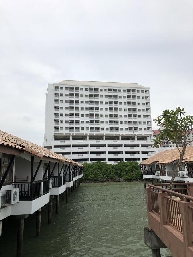 Private Water Chalet Port Dickson Esterno foto