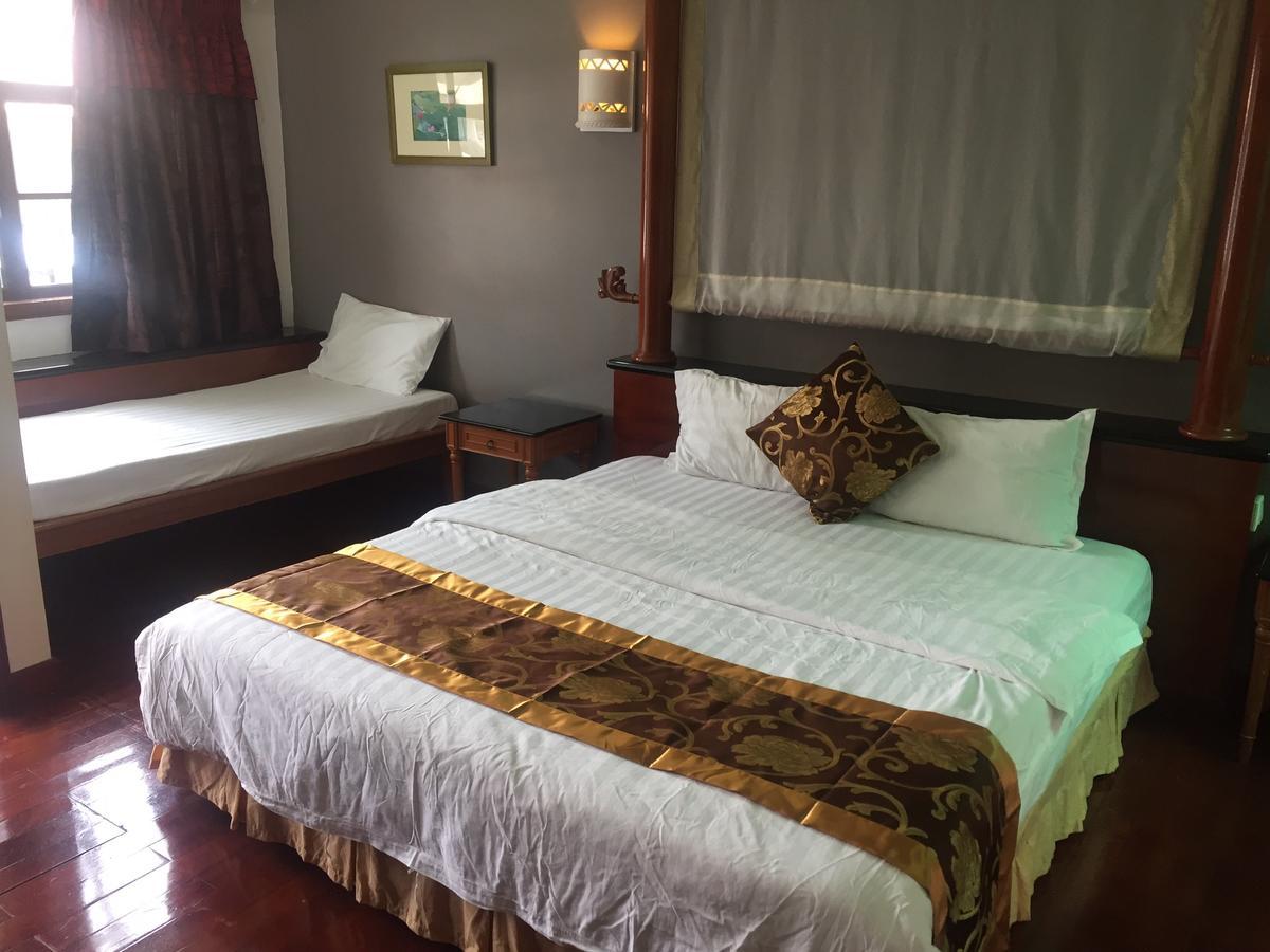 Private Water Chalet Port Dickson Esterno foto