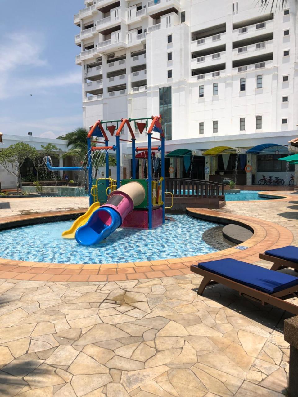 Private Water Chalet Port Dickson Esterno foto