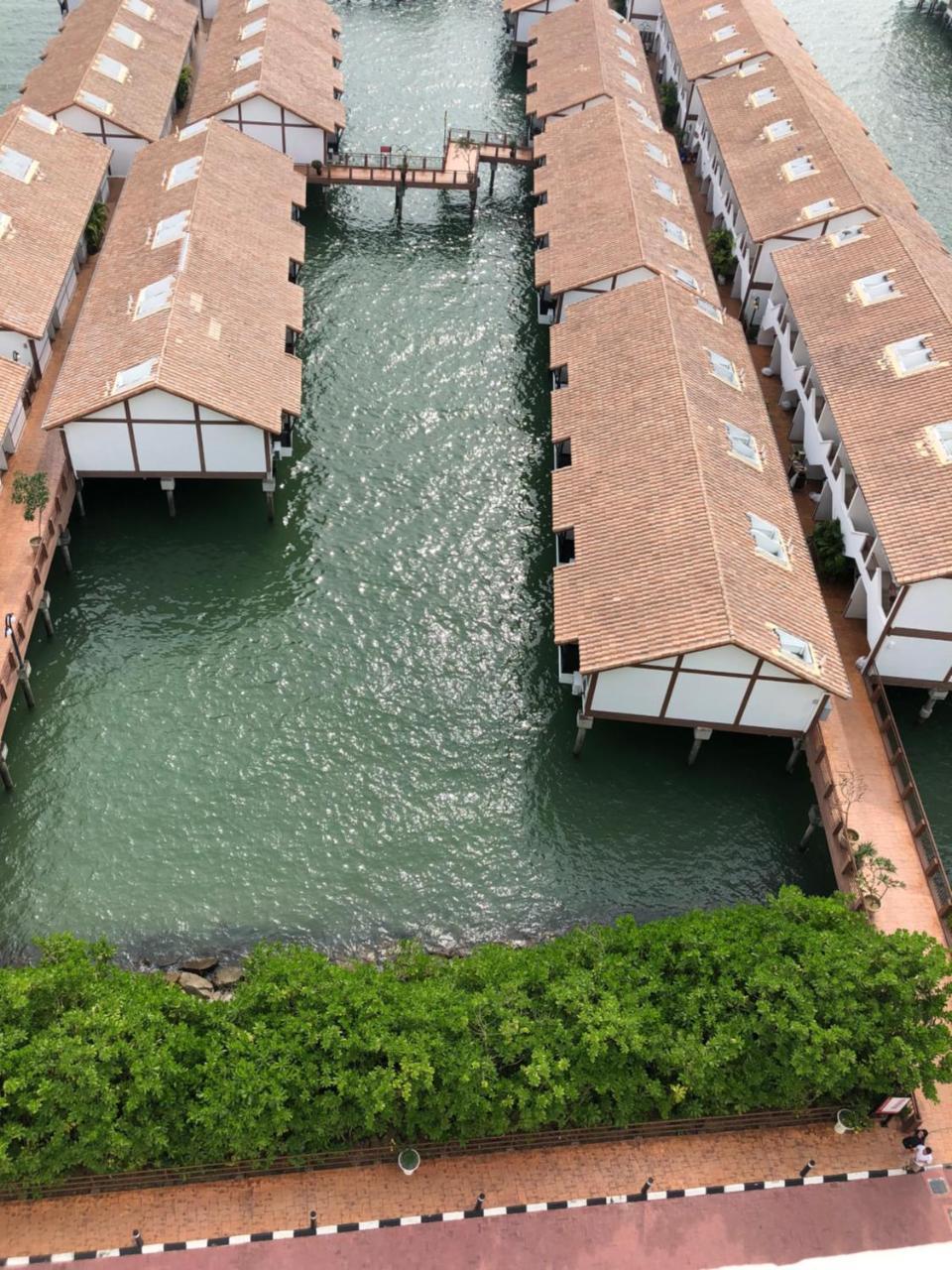 Private Water Chalet Port Dickson Esterno foto